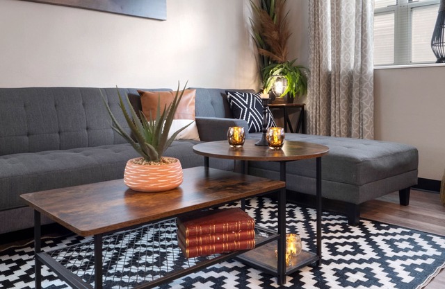Mesmerizing 1 Bedroom, FREE Parking in Safe Area