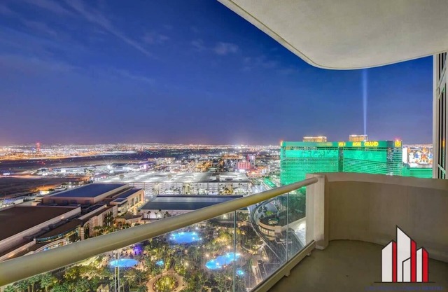 MGM Signature-28-602 1Br 2Ba Balcony Jacuzzi Suite