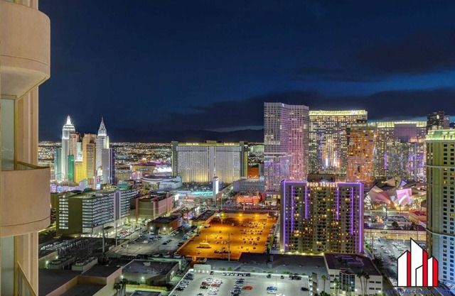 MGM Signature-32-621 1Br2Ba F1/Strip View Balcony