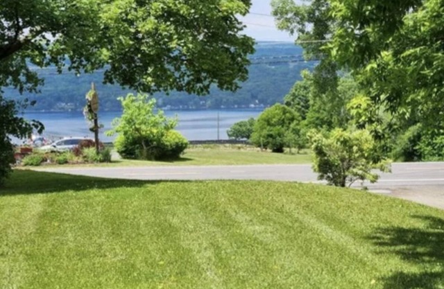 Mi Casa Tu Casa: Lakeview, Hot Tub, Pets, Walk to Wineries