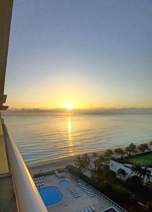 Miami Direct Access to the beach
