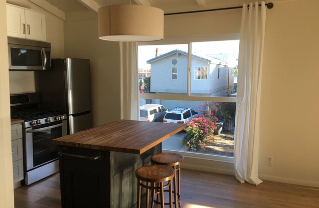 Mid Century Beach Studio, Love Shack, completely remodeled, upstairs, view