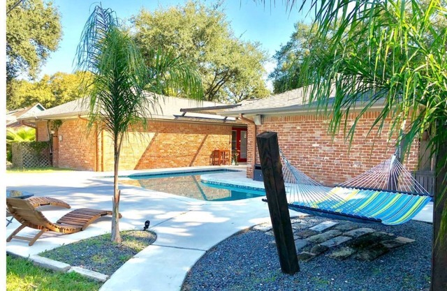 Mid Century Modern, Luxury Private Home | Breathtaking Pool