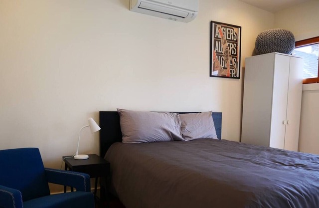 Mid-City Retreat, Upstairs, 20 minutes walk from the Jazzfest gates