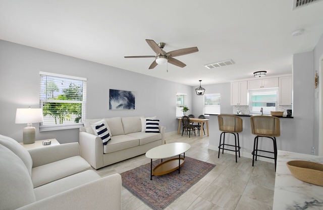 Mid-Island, completely renovated duplex, 1bedroom/1 bath- CLOSE TO THE BEACH!