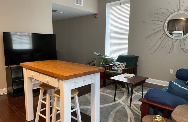Mid Mod,Great Location, Heart of downtown Knoxville