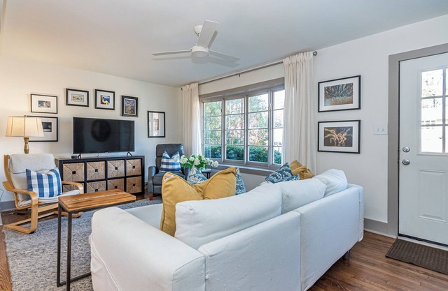 Mid-Term Rental – Beautiful 4-Bedroom Haven in Great Durham Location