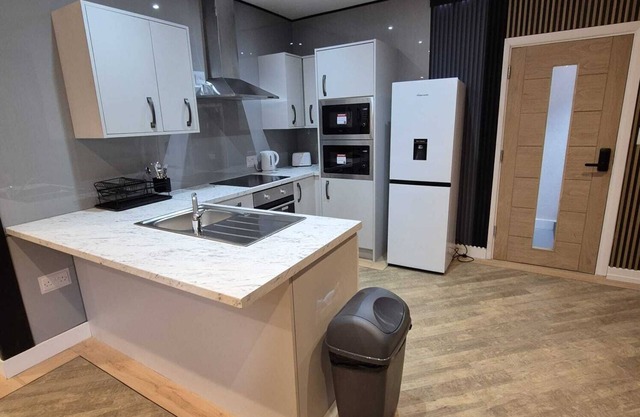 Midland Apartment 8