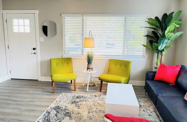 Midtown 3 Mins to Renown Hospital/4Beds/Sleeps 7