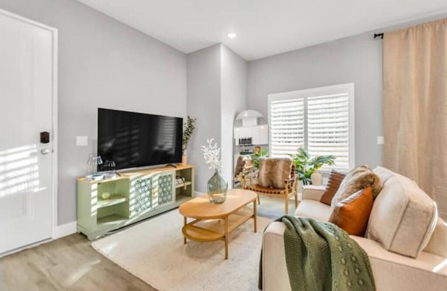 Midtown Midrise- Emerald