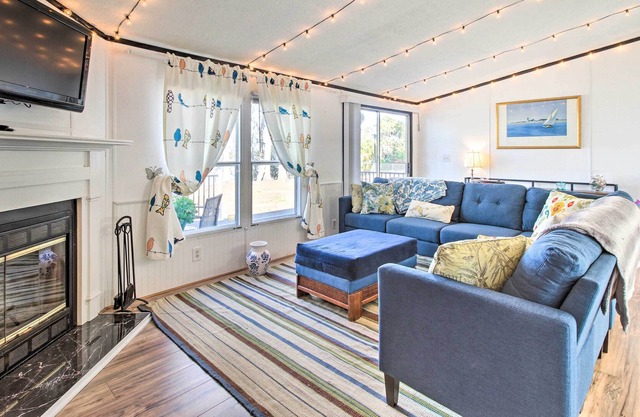 Midway Vacation Rental w/ Lake Access!