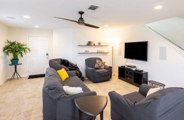 MilCity Properties | Universal City