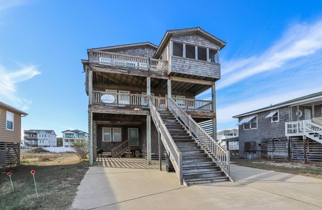 Miller Cottage - Semi OF Home in Kitty Hawk with Hot Tub
