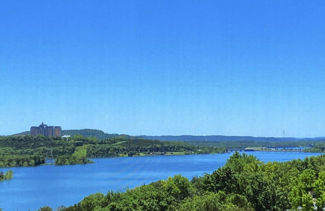 Million Dollar House, Lake Views, Indoor Racquetball Court, Pickleball, Theater