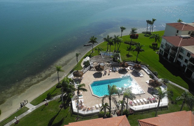 Million Dollar Views on Tropical Isla del Sol