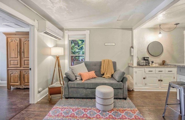 Miners Escape! Timeless District Cozy Haven