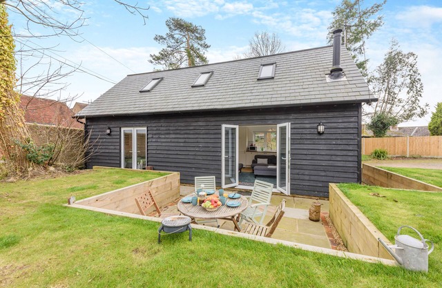 Mingan Barn - Two Bedroom House, Sleeps 4