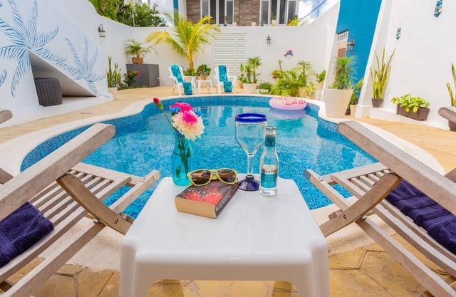 Mini-Resort Luxury: Walk Everywhere, Coffee Bar, Ultra WiFi