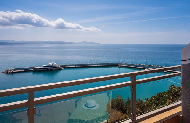 Minos Boutique Hotel