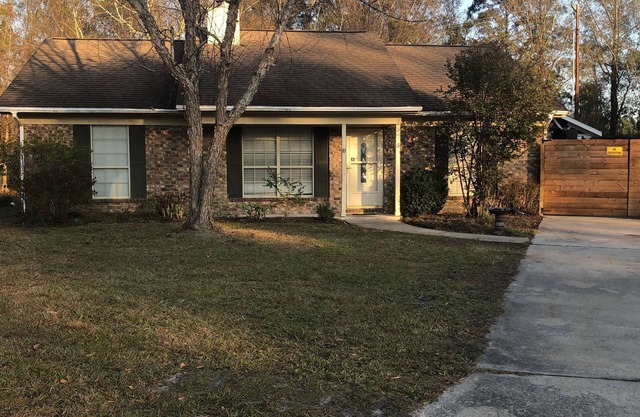 Minutes from Airport & Gulfstream