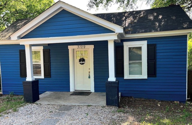 Minutes From Downtown, King, Pets, Fenced Yard