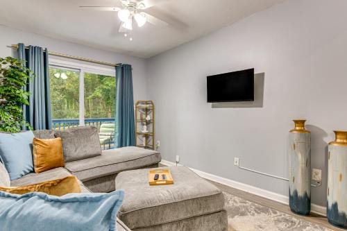 Minutes to Hospitals Atlanta Home with Deck and Grill