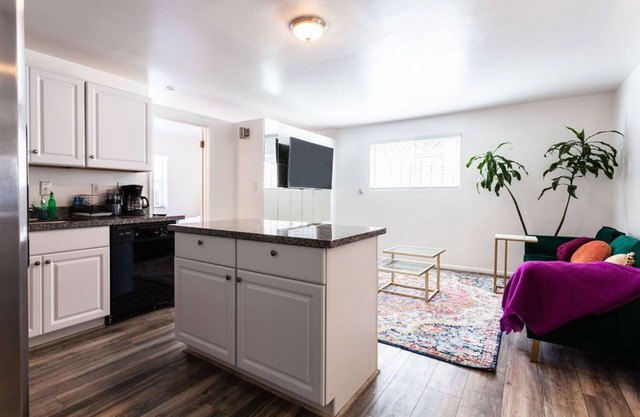 Mission Bay Beach Cottage
