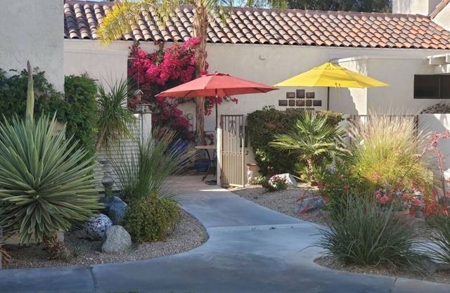 Mission Hills Lakefront Condo with mountain views