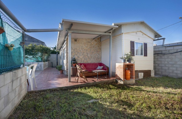 Mobile Home 'Manoli' with Private Garden and Balcony