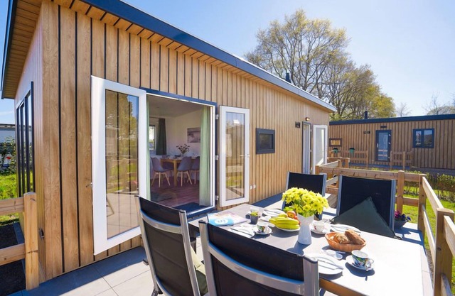 Mobile home for 4 guests with 40m² in Lensterstrand (269928)