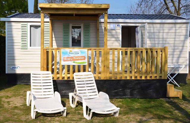 Mobilehome with direct access to the beach