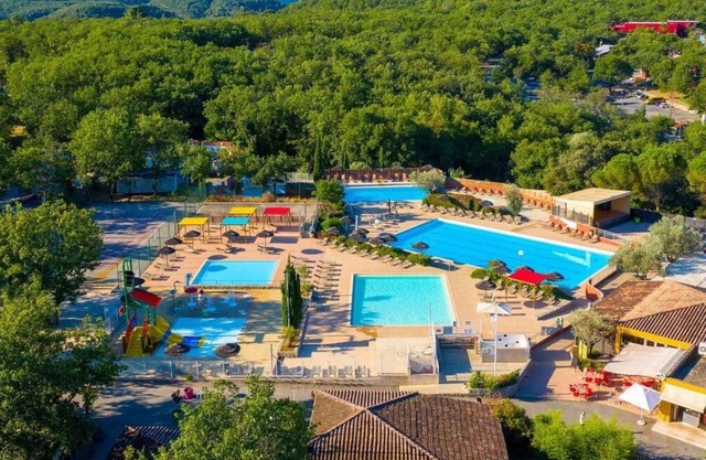 MOBILHOME 6 PERS - 3CH - AIR CONDITIONED - 5* campsite
