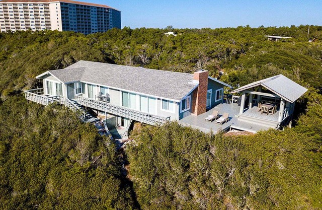Mockingbird Lane - Secluded Cottage with Ocean Views