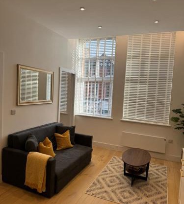 Modern 1-Bed Apartment in Prime Location