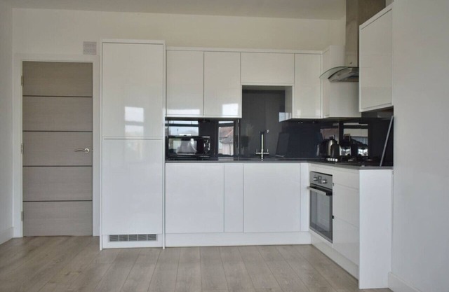 Modern 1 bedroom apartment in Hornchurch