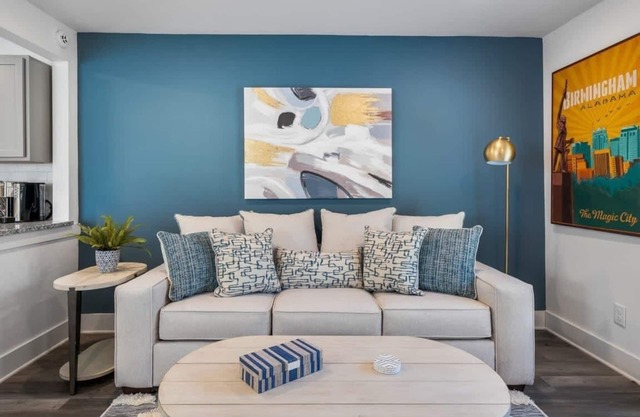 Modern 1 BR Near Downtown & Highland Golf