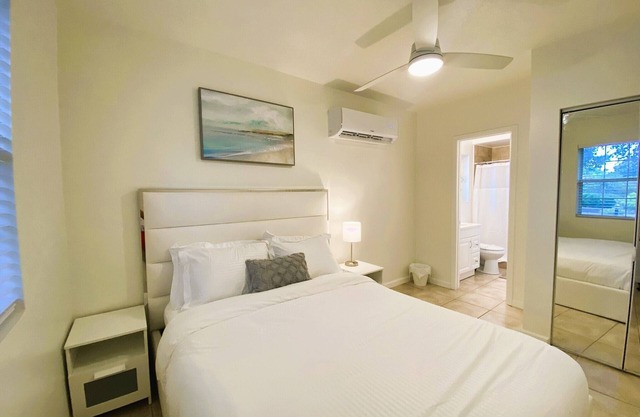 Modern 1BR/1BA Guest House by Universal/Parks