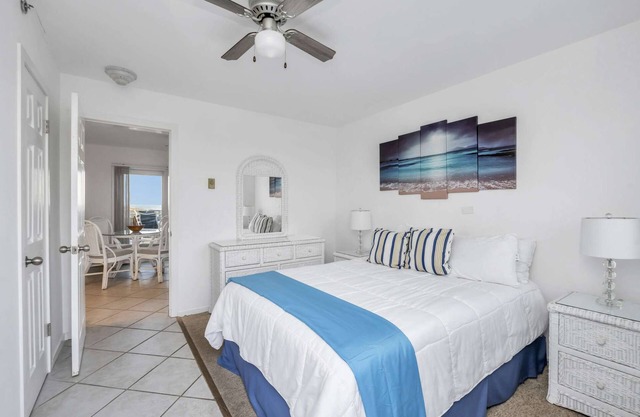 Modern 1BR Apt w/private balcony!