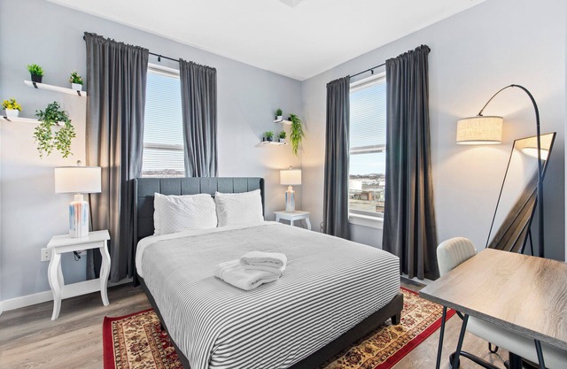 Modern 1BR Near Encore Boston 3180