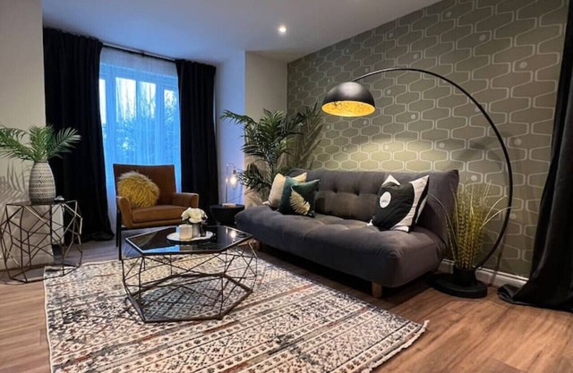 Modern 2 Bedroom Aesthetic Apt
