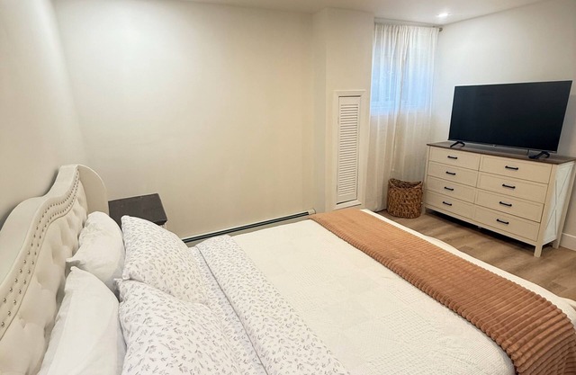 Modern 2BR apartment Elmont NY