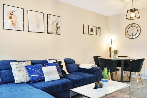 Modern 2BR Aylesbury Home, Sleeps 3, Parking, Work, Leisure, Friendly