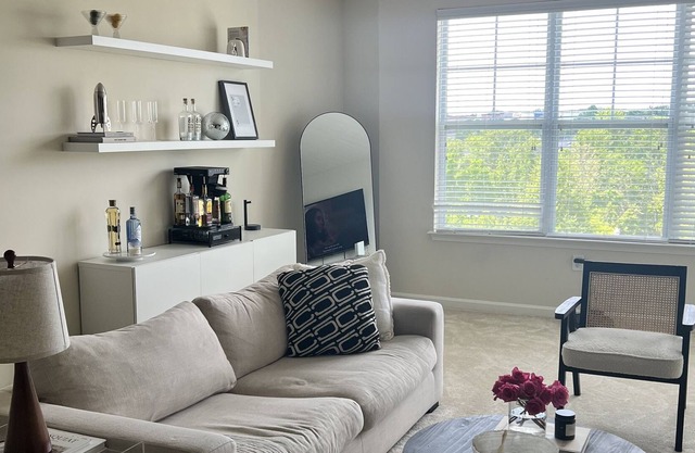 Modern 2BR with Coffee Bar - 25 mins from Inner Harbor