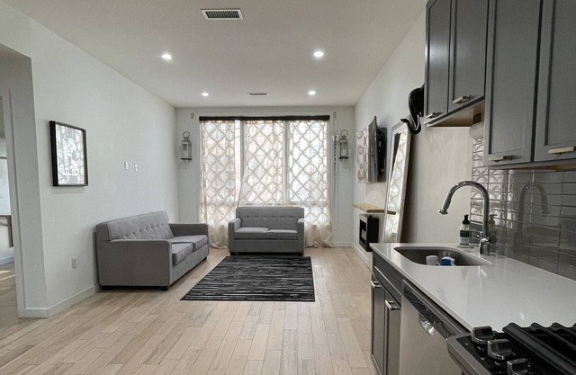 Modern 3 Bedroom Condo with Private rooftop - Jersey City