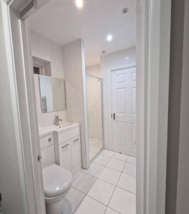 Modern 4Bed Contractor Home