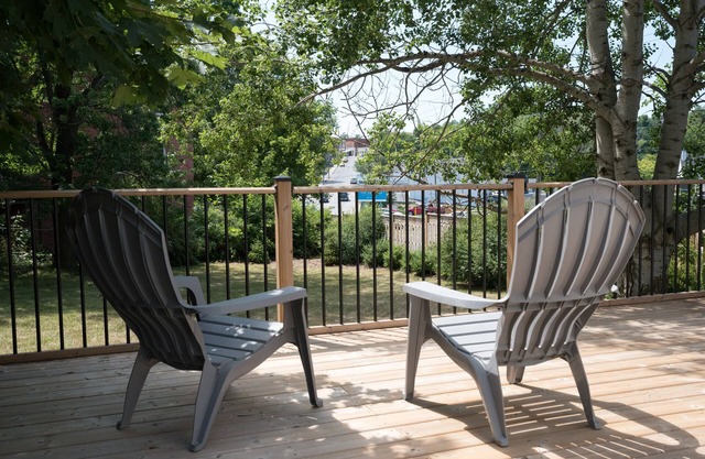 Modern 4BR Harbourfront Century Home