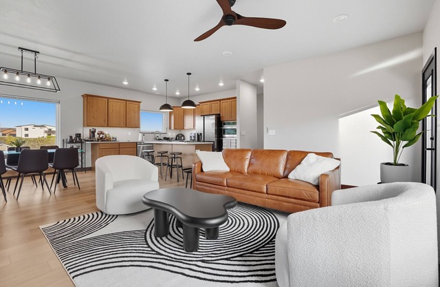 Modern 4BR Near Hospitals & Downtown - Gateway to Black Hills & Rushmore