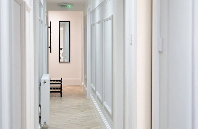 Modern 5 Bed-2 Bath Apartment