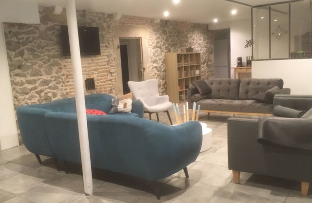 Modern and bright holiday home with private pool for 18pax