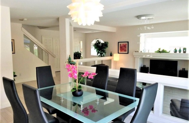 Modern and cozy house minutes away from the strip in an upscale Las Vegas area